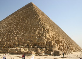 pyramide louvre paris inspitation gyzeh keops